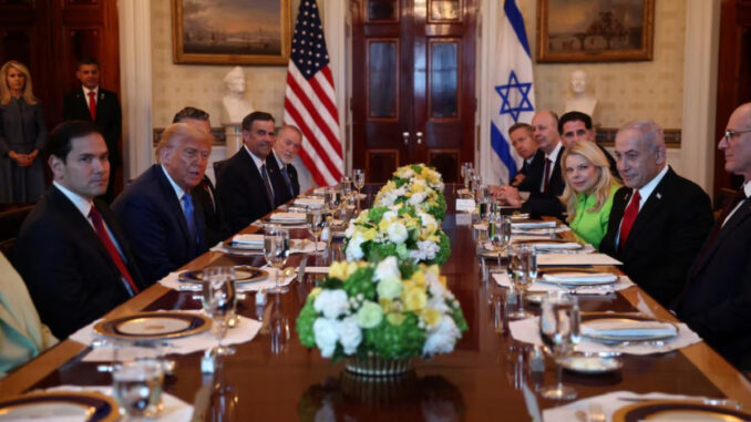 trump-ve-netanyahu-beyaz-sarayda-bir-araya-geldi-SVenzcyG.jpg